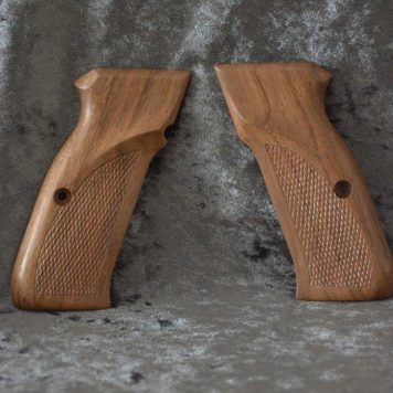 CZ-75 MastersGrips Thumb Rest/CHECKERED AVAILABLE FOR IMMEDIATE SHIPPING CZ0301TRC
