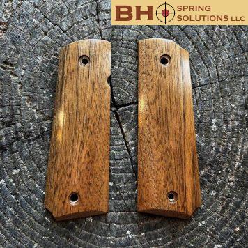 1911 GOVERNMENT Master's Grips CHECKERED Ready for Immediate Shipping 1911-12-142S
