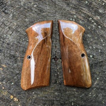 Heirloom-Grade MastersGrips for Hi-Power AVAILABLE FOR IMMEDIATE SHIPPING HP1263H