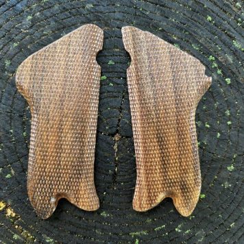 Luger P08 Master's Grips Full Checkered READY FOR IMMEDIATE SHIPPING Luger0108C