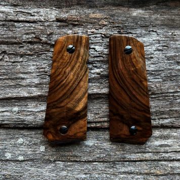 1911 OFFICER'S HEIRLOOM Master's Grips Ready for Immediate Shipping 1911-1139-CH