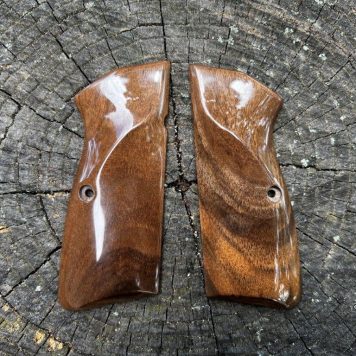 Heirloom-Grade MastersGrips for Hi-Power AVAILABLE FOR IMMEDIATE SHIPPING HP1222H
