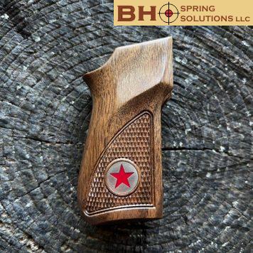 Makarov Grips Checkered w Red Star - ready for IMMEDIATE shipping MAK1285STAR