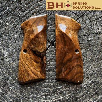 Heirloom-Grade MastersGrips for Hi-Power AVAILABLE FOR IMMEDIATE SHIPPING HP1226H