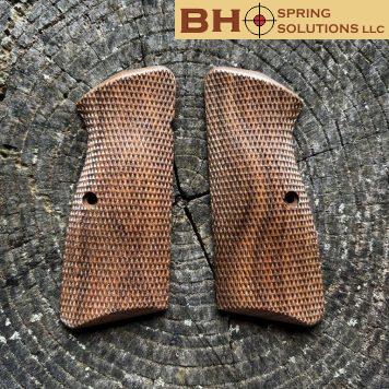 Hi-Power Master's Grips FULLY CHECKERED Ready for IMMEDIATE SHIPPING HP1316FC