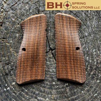 Hi-Power Master's Grips FULLY CHECKERED Ready for IMMEDIATE SHIPPING HP1334FC