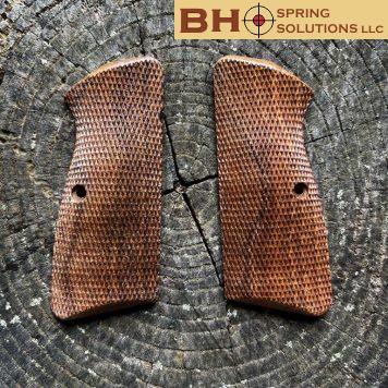 Hi-Power Master's Grips FULLY CHECKERED Ready for IMMEDIATE SHIPPING HP1361FC