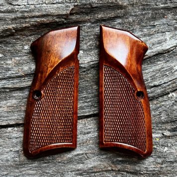 Special Series MastersGrips for Hi-Power AVAILABLE FOR IMMEDIATE SHIPPING HP1514C_SPECIAL FINISH WALNUT