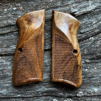 Special Series MastersGrips for Hi-Power AVAILABLE FOR IMMEDIATE SHIPPING HP1517C_Straight Grain Walnut