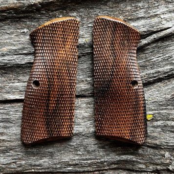 Special Series MastersGrips for Hi-Power AVAILABLE FOR IMMEDIATE SHIPPING HP1517FC_MarbleHeadWalnut