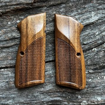 Special Series MastersGrips for Hi-Power AVAILABLE FOR IMMEDIATE SHIPPING HP1529C_Straight Grain Walnut