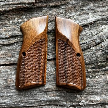 Special Series MastersGrips for Hi-Power AVAILABLE FOR IMMEDIATE SHIPPING HP1530C_Straight Grain Walnut