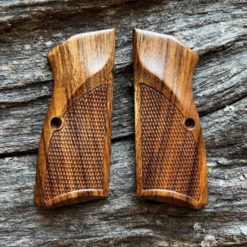 Special Series MastersGrips for Hi-Power AVAILABLE FOR IMMEDIATE SHIPPING HP1532C_Straight Grain Walnut