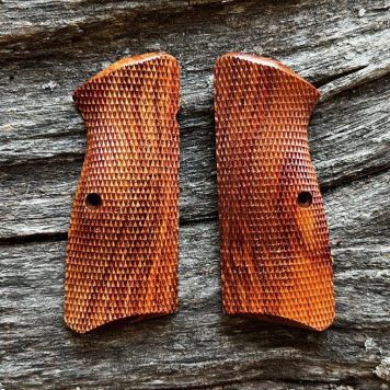 Special Series MastersGrips for Hi-Power AVAILABLE FOR IMMEDIATE SHIPPING HP1533FC_Sukupiro