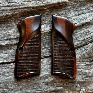Special Series MastersGrips for Hi-Power AVAILABLE FOR IMMEDIATE SHIPPING HP1534C_SPECIAL FINISH WALNUT