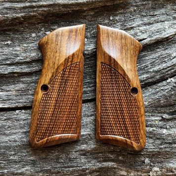 Special Series MastersGrips for Hi-Power AVAILABLE FOR IMMEDIATE SHIPPING HP1537C_Straight Grain Walnut