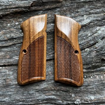 Special Series MastersGrips for Hi-Power AVAILABLE FOR IMMEDIATE SHIPPING HP1539C_Straight Grain Walnut