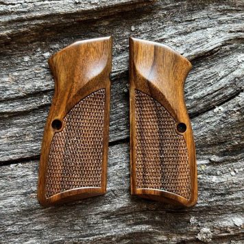 Special Series MastersGrips for Hi-Power AVAILABLE FOR IMMEDIATE SHIPPING HP1547C_Straight Grain Walnut