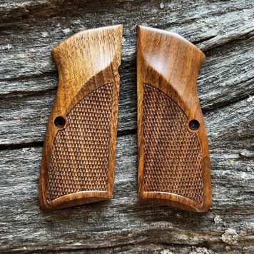 Special Series MastersGrips for Hi-Power AVAILABLE FOR IMMEDIATE SHIPPING HP1550C_Straight Grain Walnut