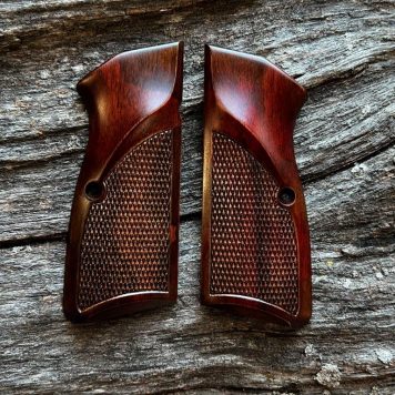 Special Series MastersGrips for Hi-Power AVAILABLE FOR IMMEDIATE SHIPPING HP1559C_SPECIAL FINISH WALNUT